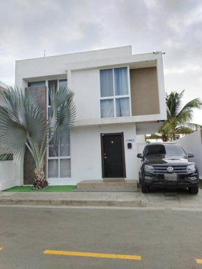 Casa familiar cerca a la playa